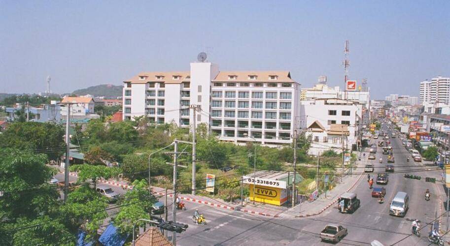 Diamond City Place Hotel