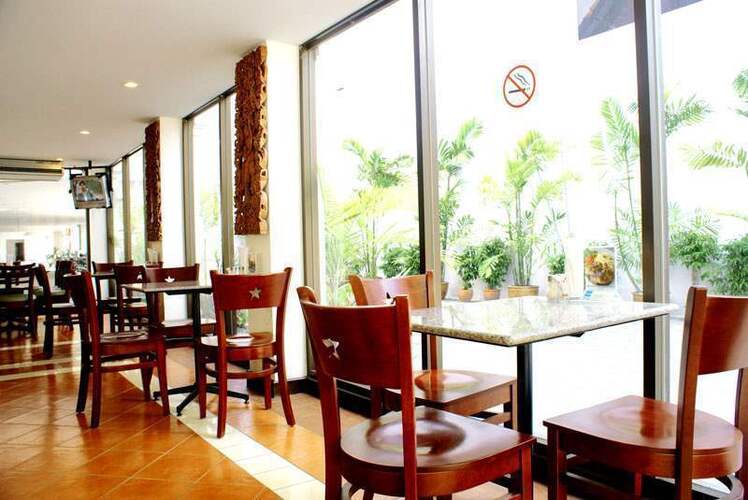 Diamond City Place Hotel