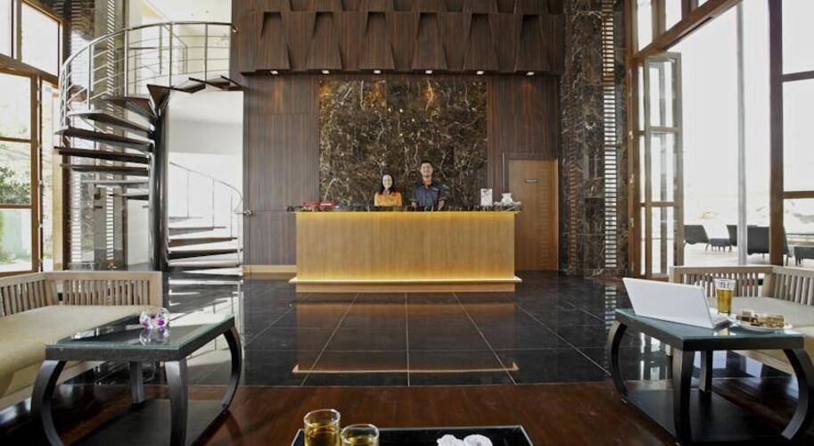 Centara Nova Hotel Pattaya