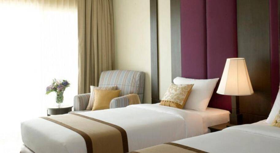 The Intimate Hotel