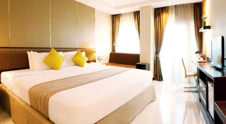 The Intimate Hotel
