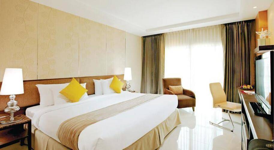 The Intimate Hotel