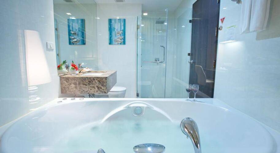 The Intimate Hotel