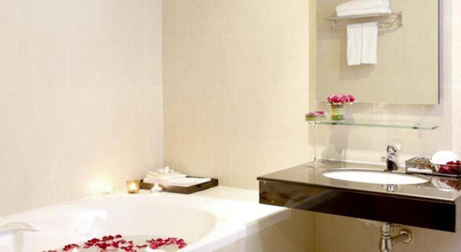 The Intimate Hotel