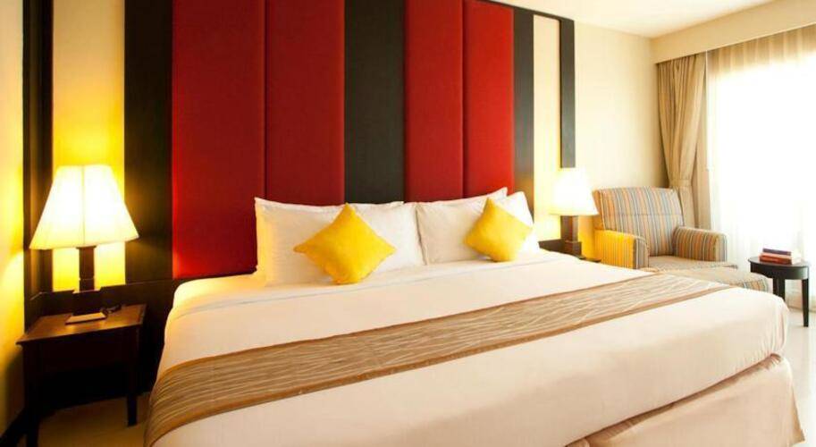 The Intimate Hotel