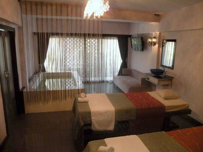 Samaya Bura Resort
