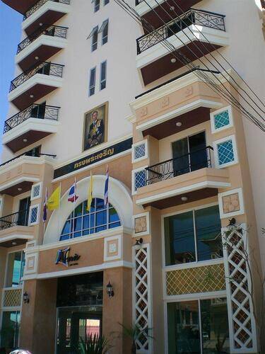 Naris Art Hotel