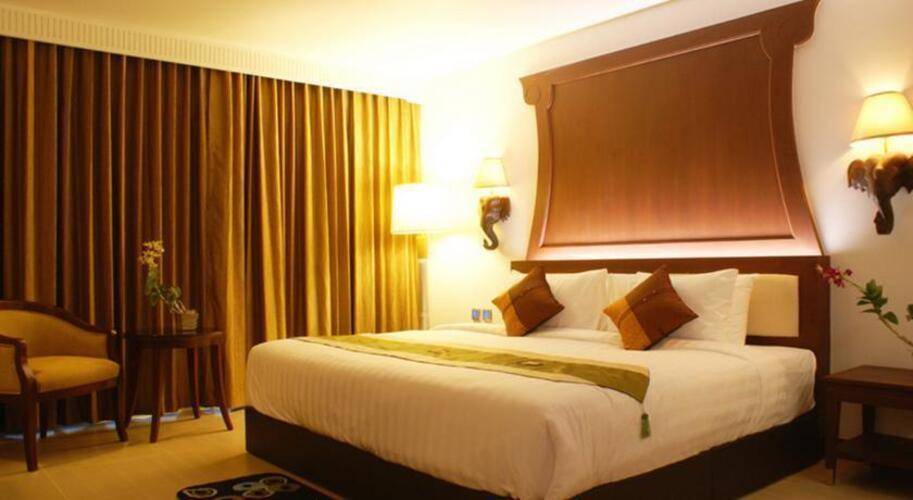 Aiyara Grand Hotel