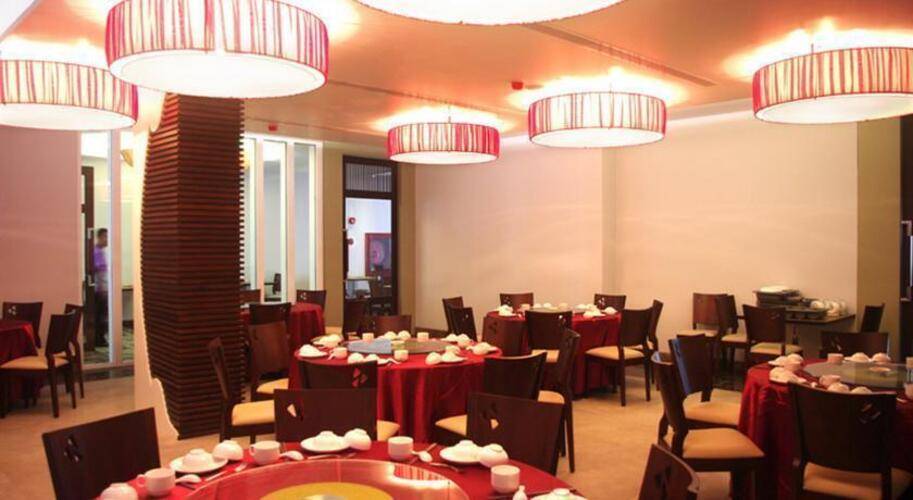 Aiyara Grand Hotel