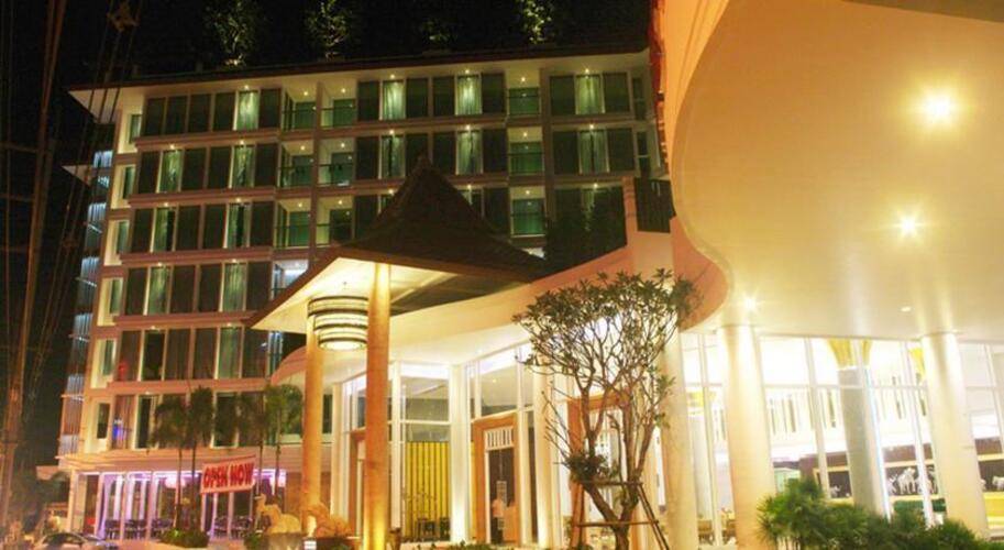 Aiyara Grand Hotel