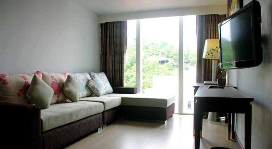 Aiyara Grand Hotel
