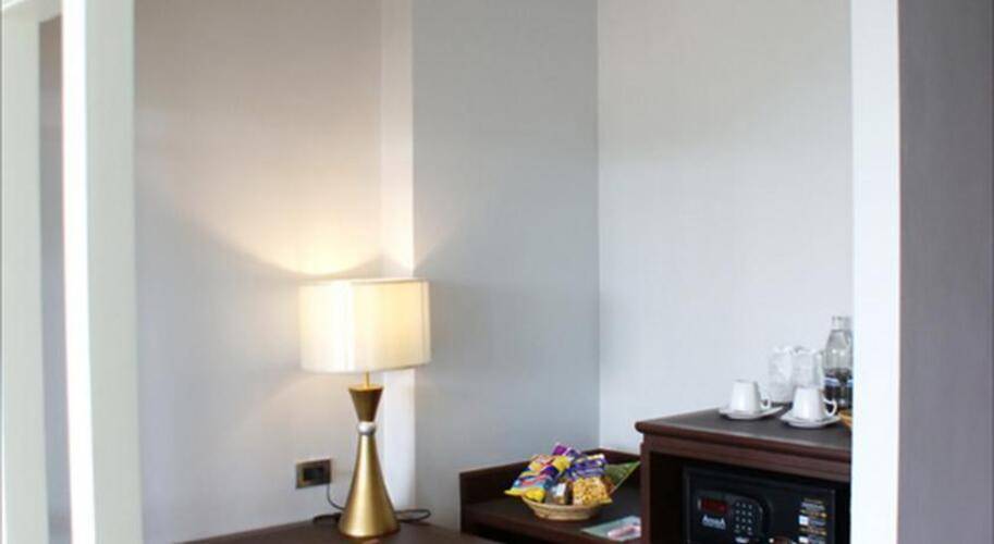 Aiyara Grand Hotel