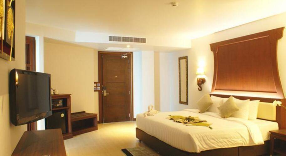 Aiyara Grand Hotel