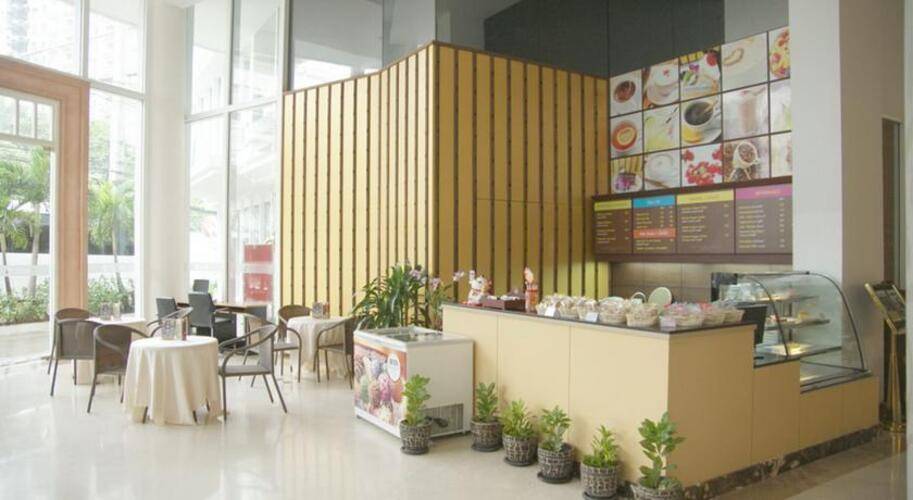 Aiyara Grand Hotel