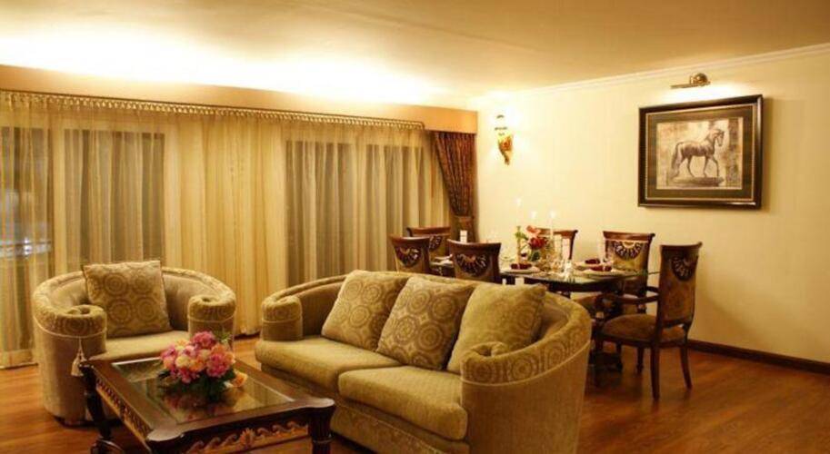 Lk Metropole Hotel
