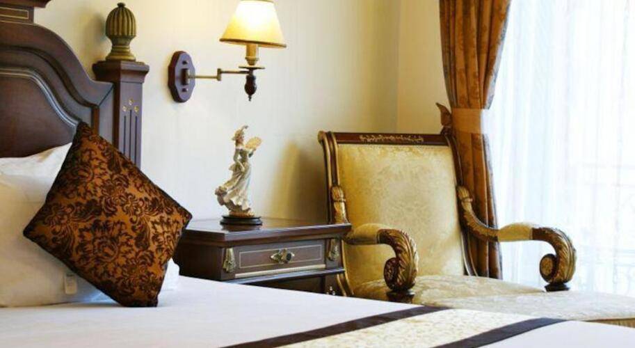 Lk Metropole Hotel