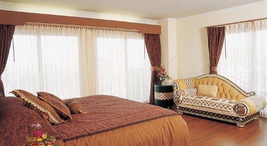 Lk Metropole Hotel