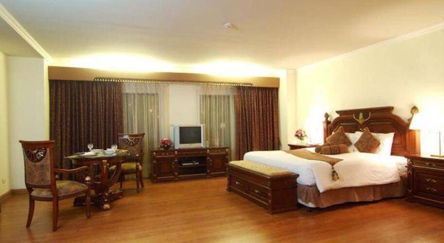 Lk Metropole Hotel