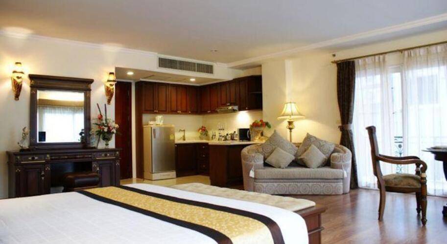 Lk Metropole Hotel