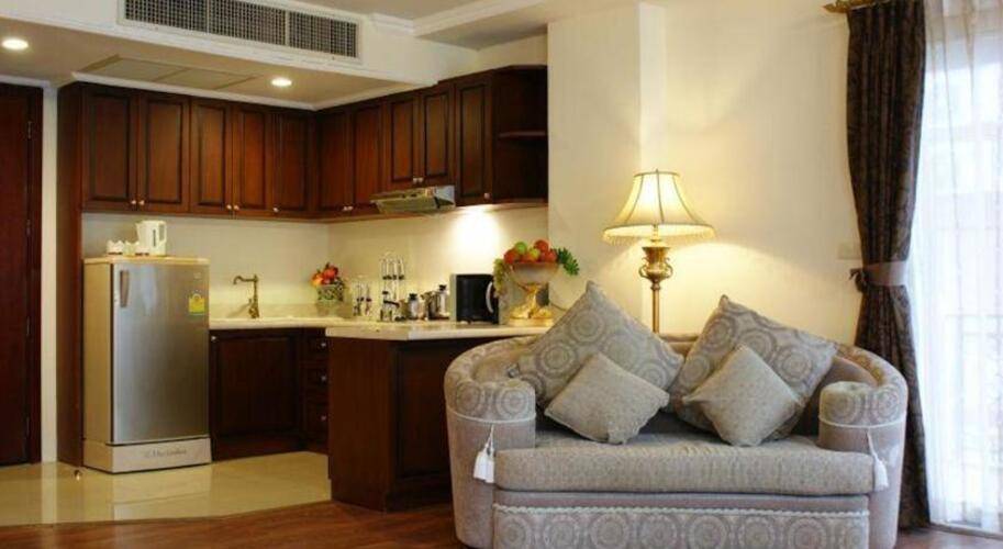 Lk Metropole Hotel