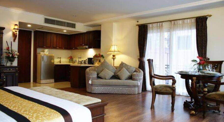 Lk Metropole Hotel