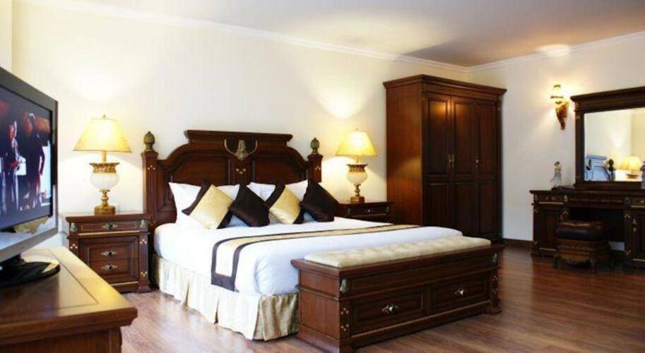 Lk Metropole Hotel