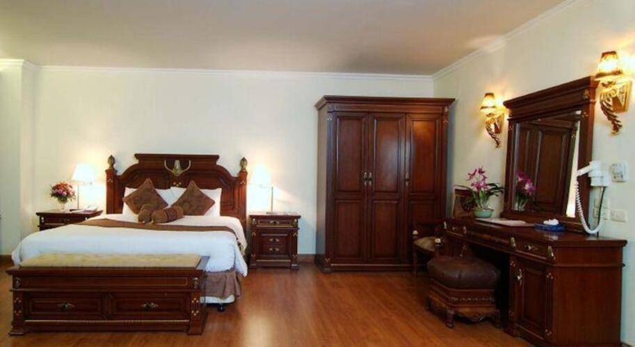 Lk Metropole Hotel