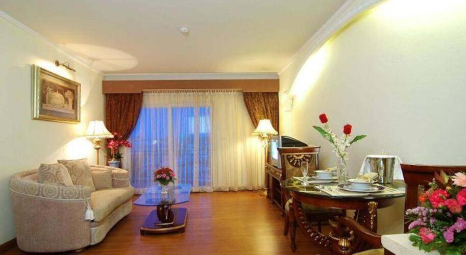 Lk Metropole Hotel