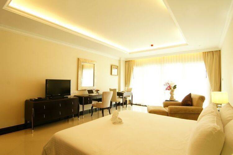 Lk Legend Hotel