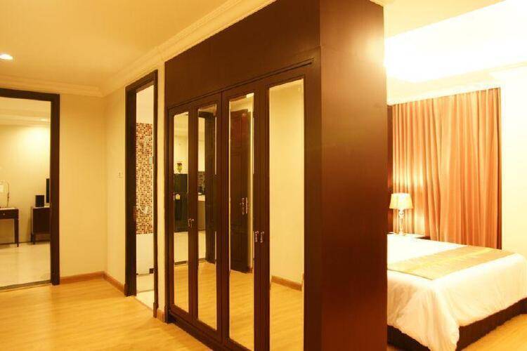 Lk Legend Hotel