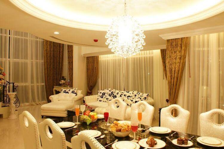Lk Legend Hotel