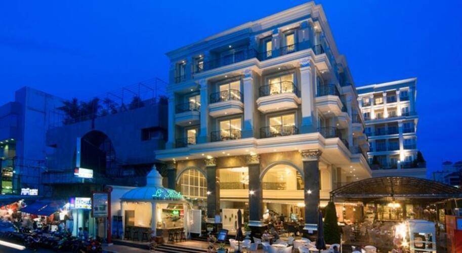 Lk The Empress Hotel