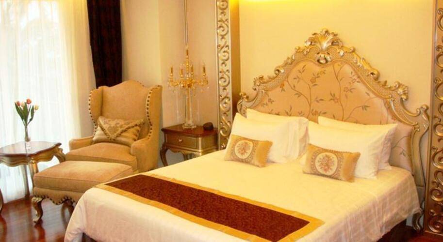 Lk The Empress Hotel