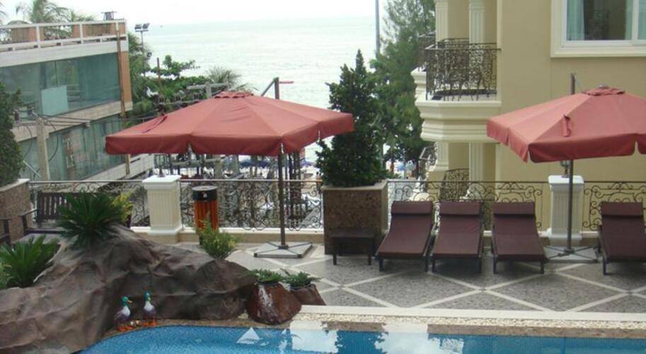 Lk The Empress Hotel
