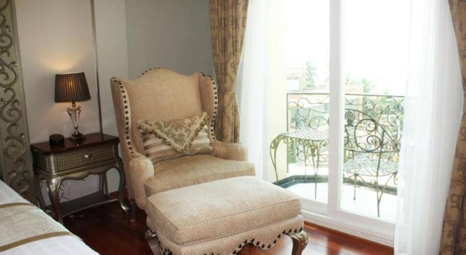 Lk The Empress Hotel