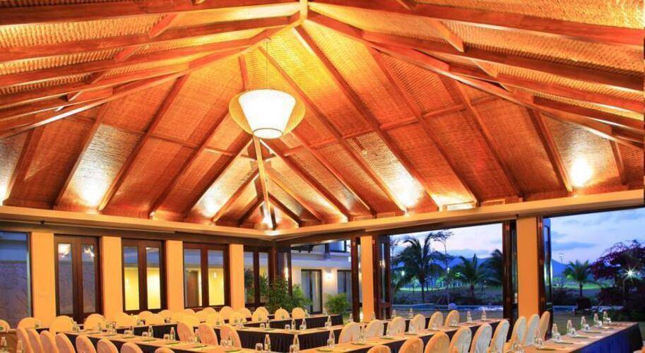 Yalong Bay Villas & Spa
