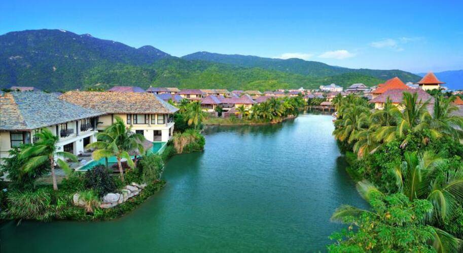 Yalong Bay Villas & Spa