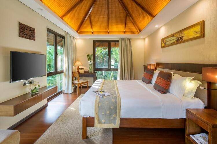 Yalong Bay Villas & Spa