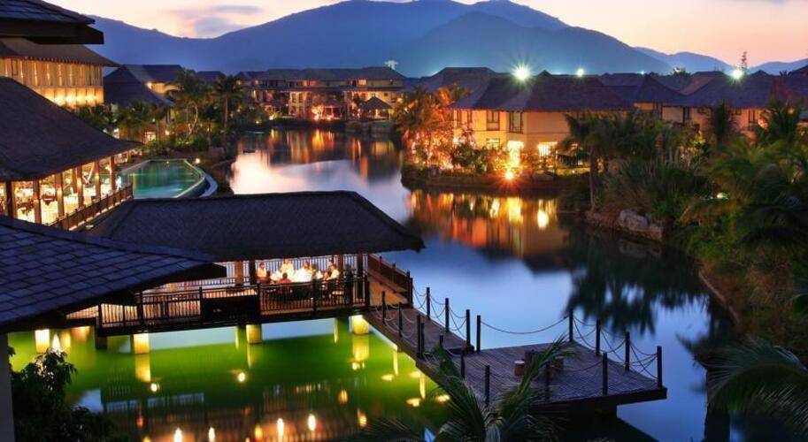 Yalong Bay Villas & Spa