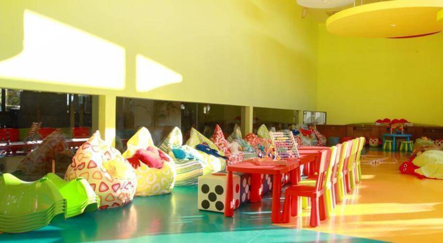 Howard Johnson Resort
