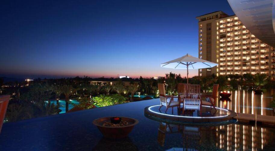 Howard Johnson Resort