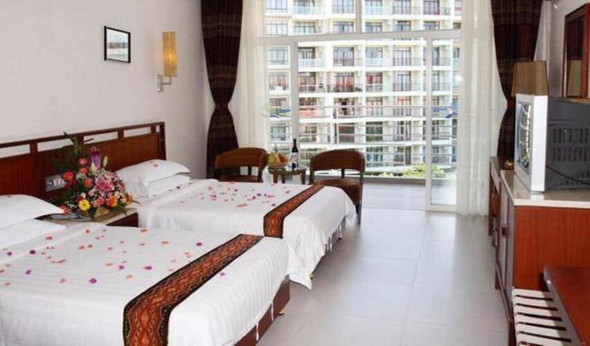 Yelan Bay Resort
