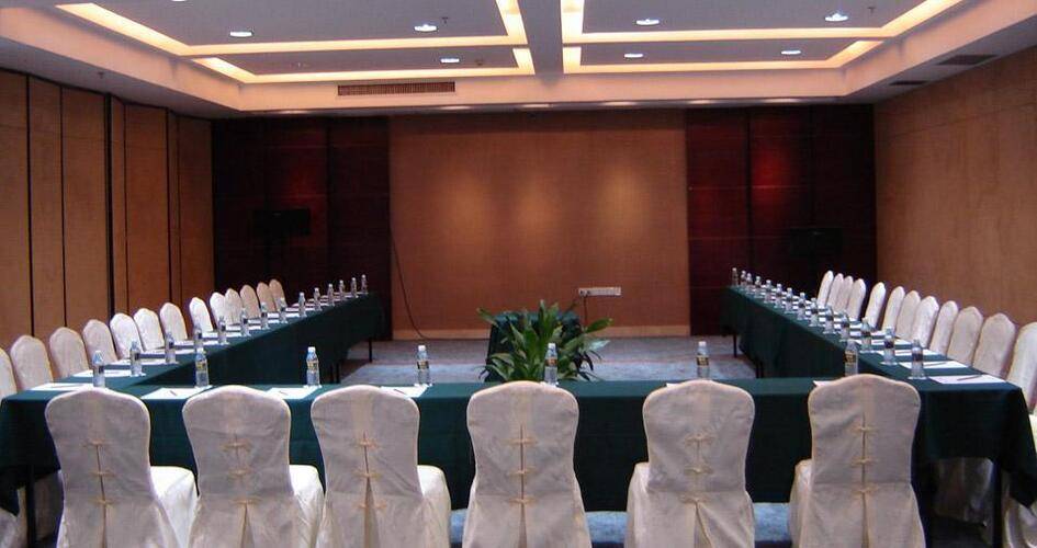Yelan Bay Resort