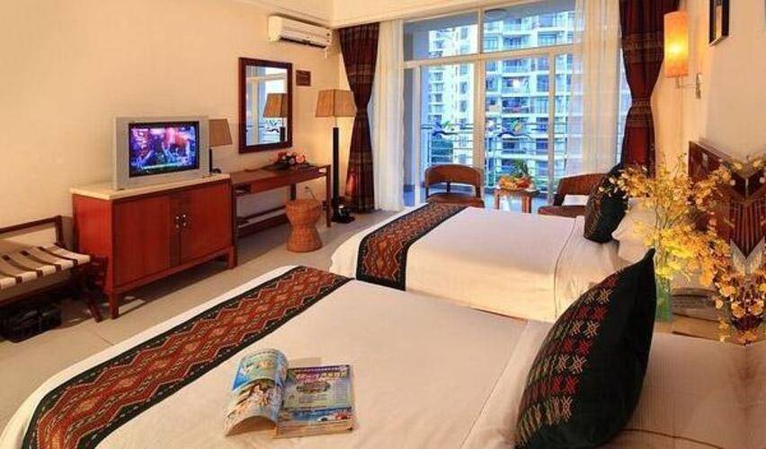 Yelan Bay Resort