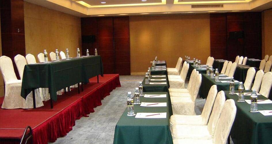 Yelan Bay Resort
