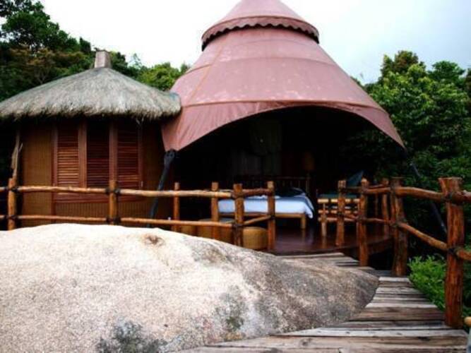 Yalong Bay Earthy Paradise Bird's Nest Resort