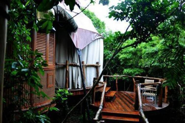 Yalong Bay Earthy Paradise Bird's Nest Resort