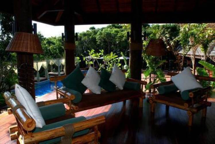 Yalong Bay Earthy Paradise Bird's Nest Resort
