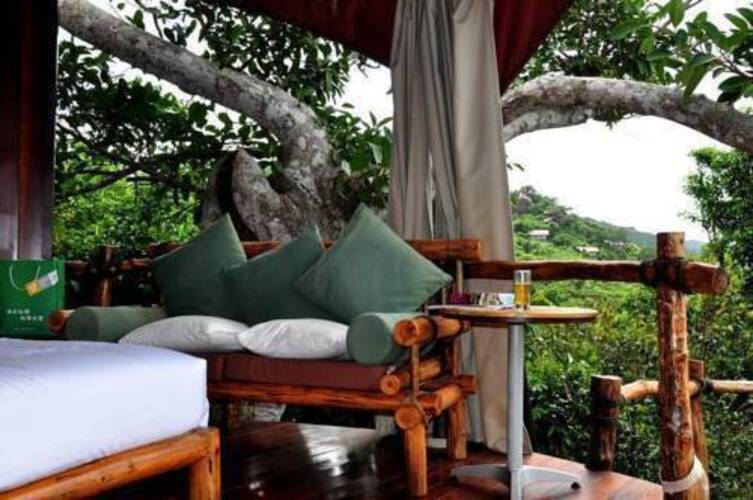 Yalong Bay Earthy Paradise Bird's Nest Resort