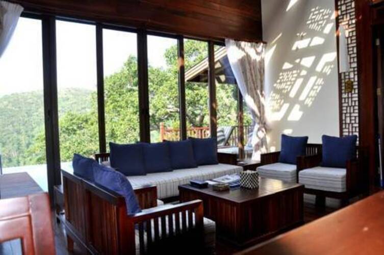 Yalong Bay Earthy Paradise Bird's Nest Resort